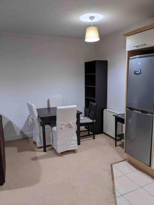 Beautiful 2 Bed Apt In Grand Canal Dublin Exterior foto